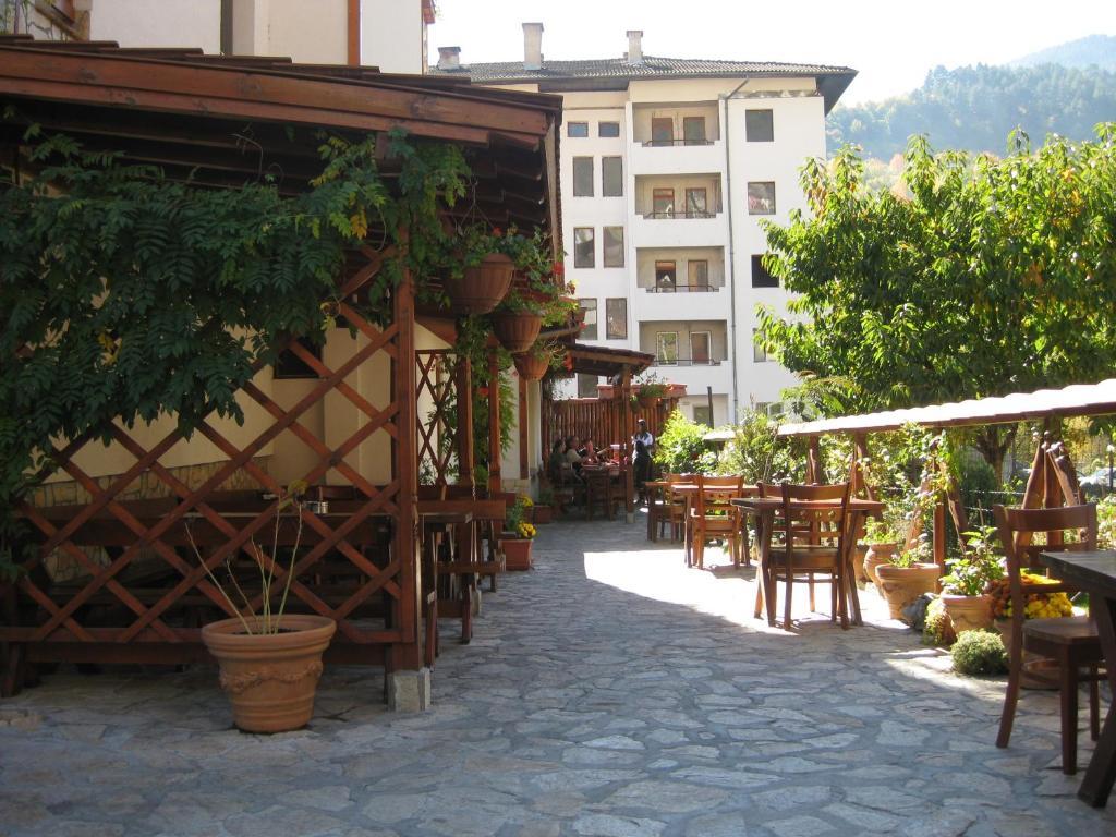 Family Hotel Veronika Devin Exteriér fotografie